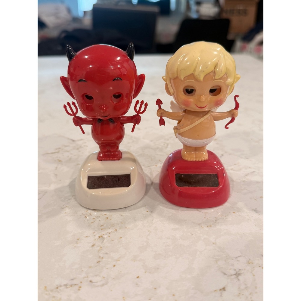 Solar Dancing Figures Set Devil and Cupid Angel‎ Bobblehead Novelty Desk Toys